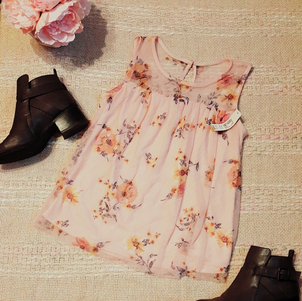 No Boundaries cute top